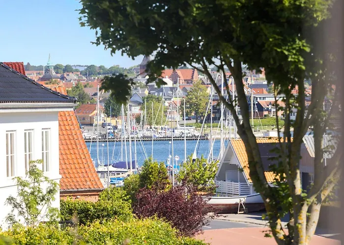 Apartment 1 Bedroom Cozy In